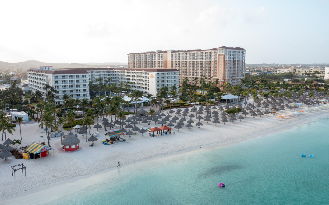 Aruba Marriott Recognizes Outstanding Associates and Celebrates Milestone Anniversaries