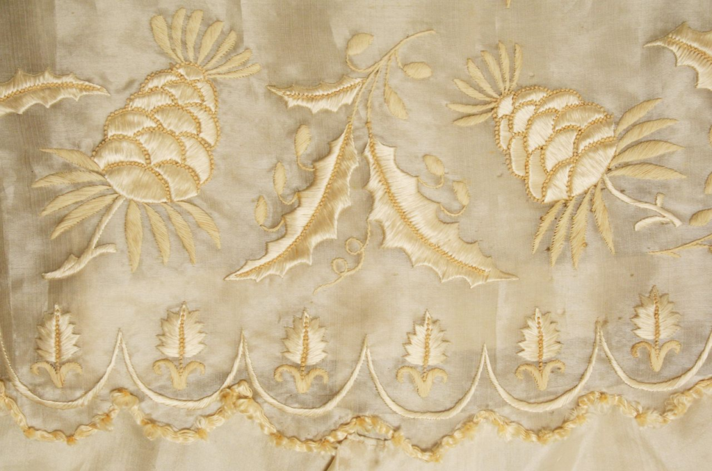 food scraps from pineapple turned into garment material