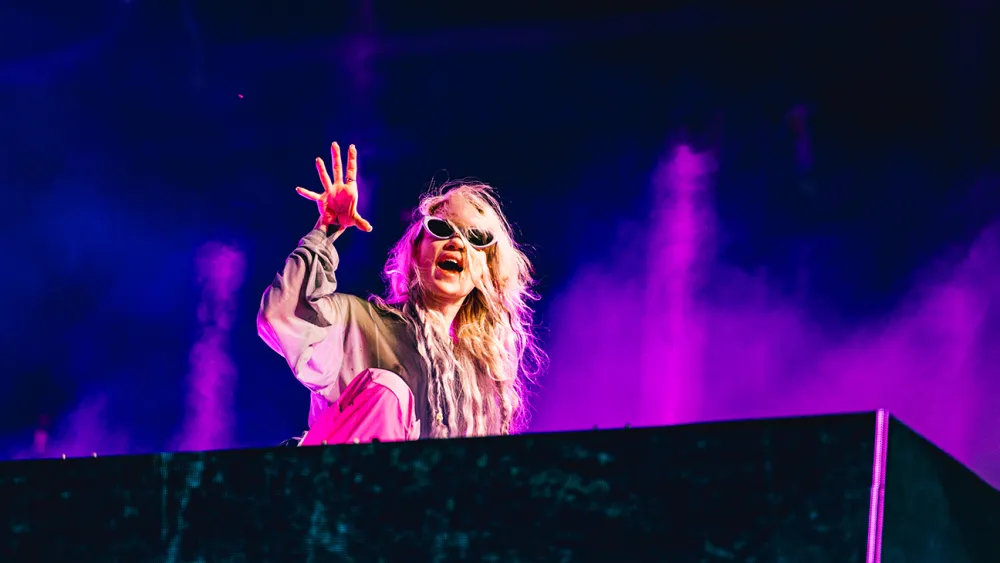 Grimes’ Coachella Set Goes Up in Smoke: Technical Difficulties Mar Performance