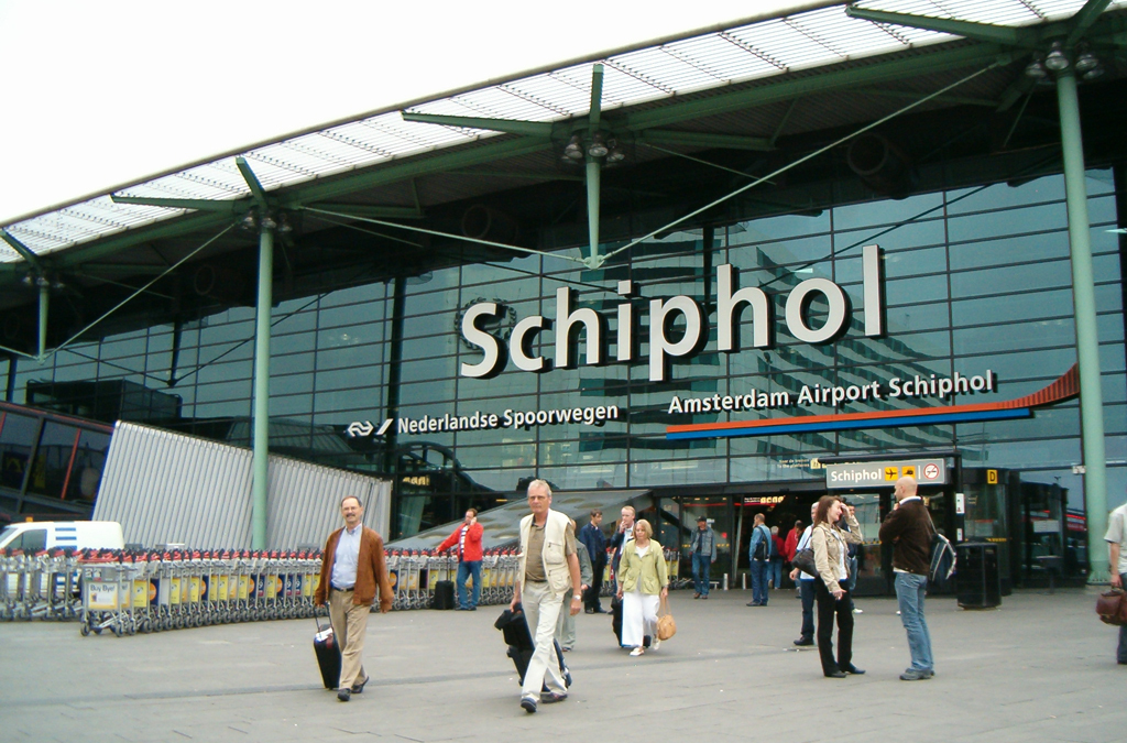 30% of Schiphol Flights Contribute Minimally to the Dutch Economy