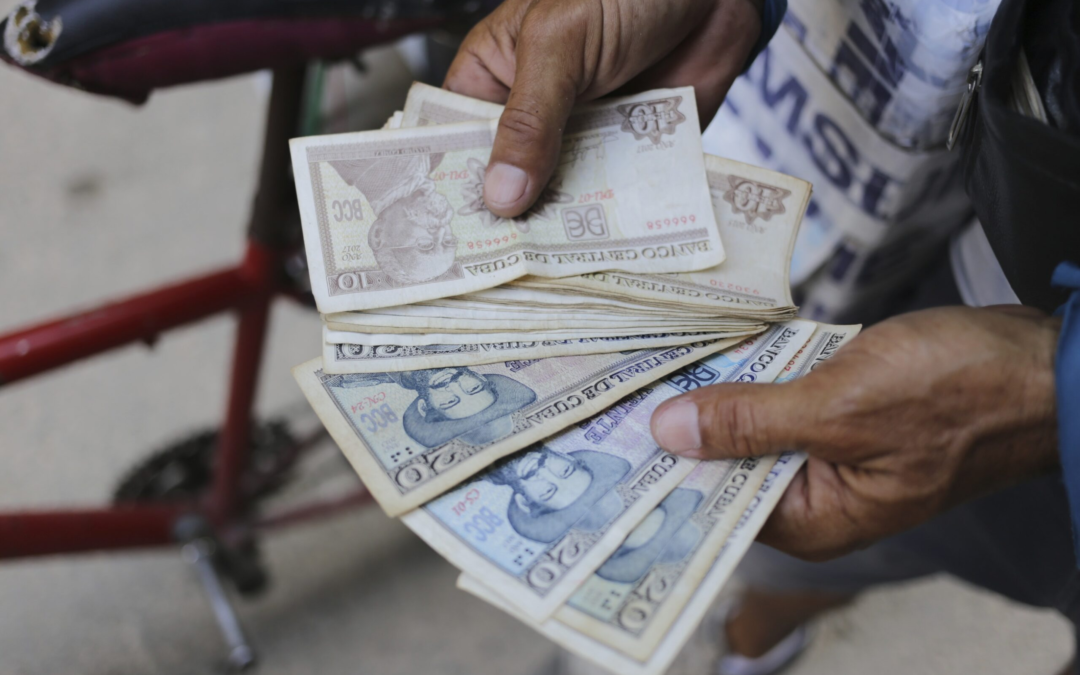 Cuba Faces Cash Shortage, Prompting Long Lines and Frustration Among Citizens