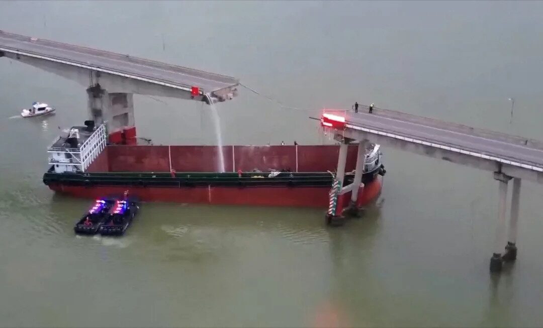 Cargo Ship Collision Causes Deadly Bridge Collapse in Southern China