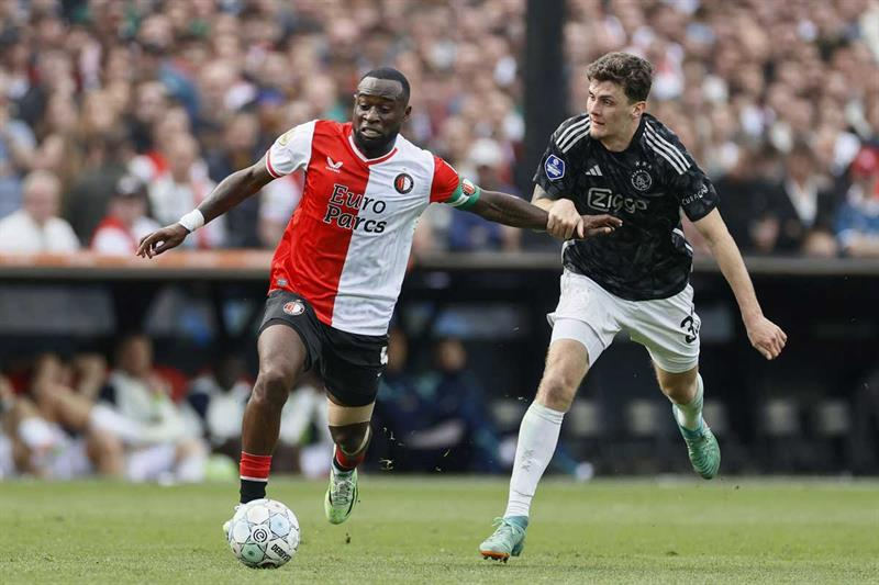 Ajax Crushed 6-0 by Feyenoord in Record Eredivisie Defeat