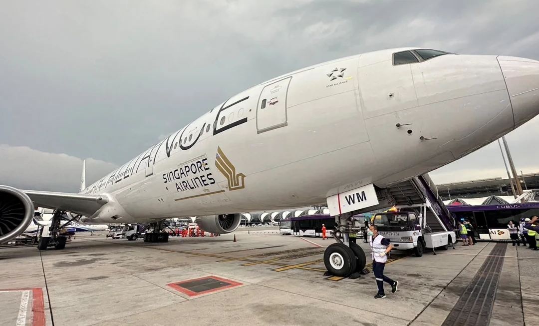 Deadly Turbulence Strikes Singapore Airlines Flight: Unpredictable Thunderstorms Blamed