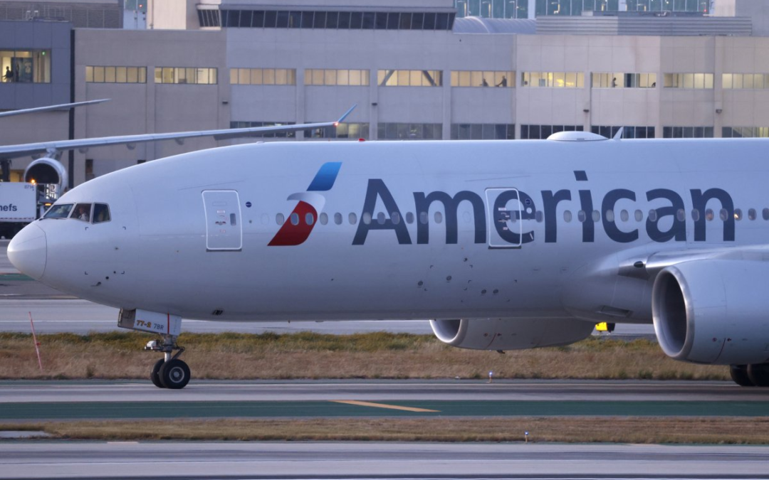 American Airlines Backtracks After Blaming 9-Year-Old Girl Filmed in Airplane Bathroom