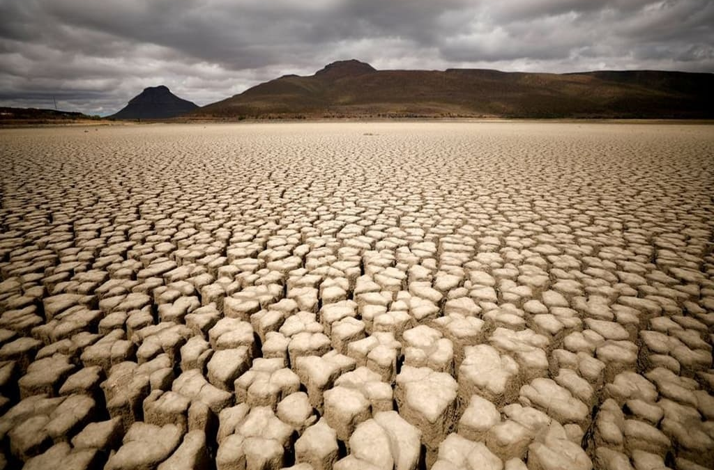 Temperatures in Pakistan Soar Above 52 Degrees Celsius