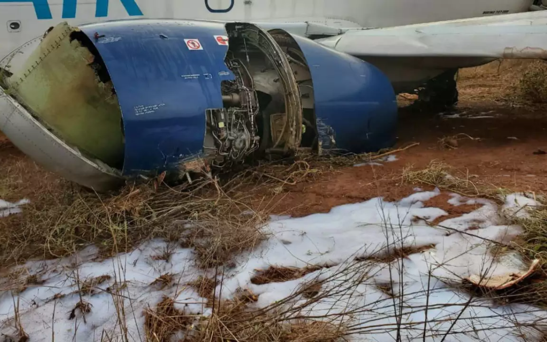 Boeing 737 Catches Fire and Skids Off Runway in Senegal: 10 Injured.