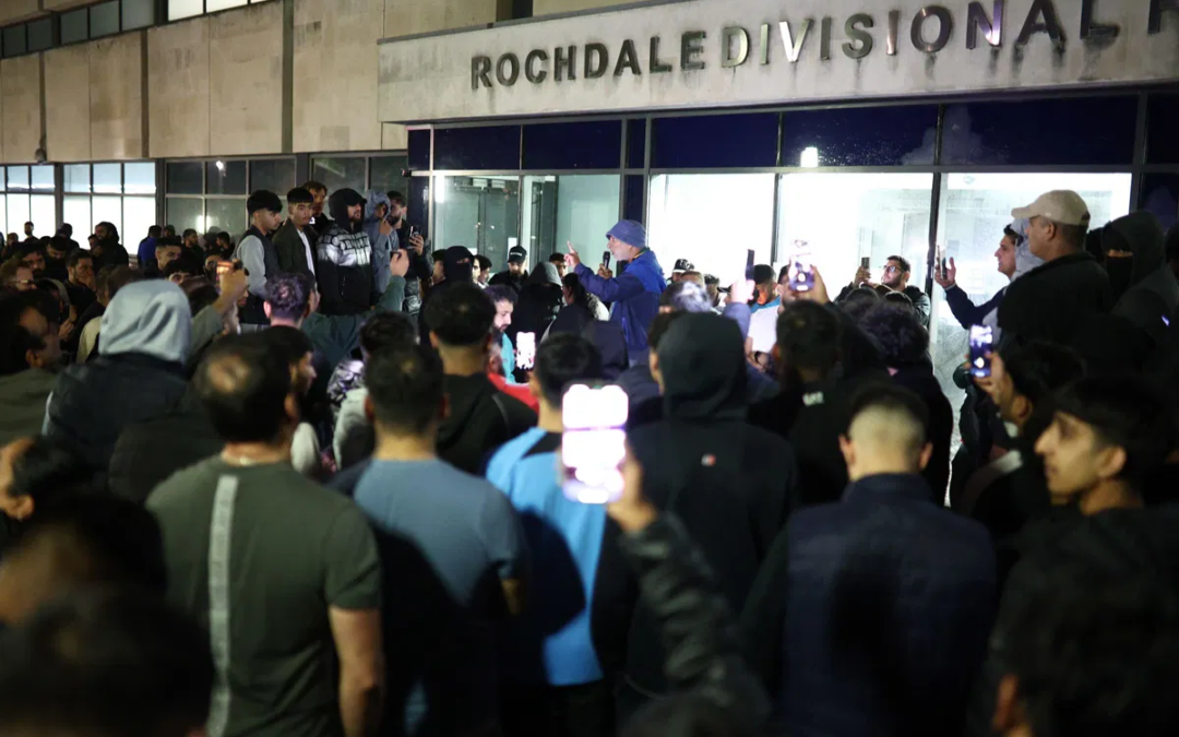 Officer Suspended After Videos of Police Beating Men at UK Airport Spark Outcry