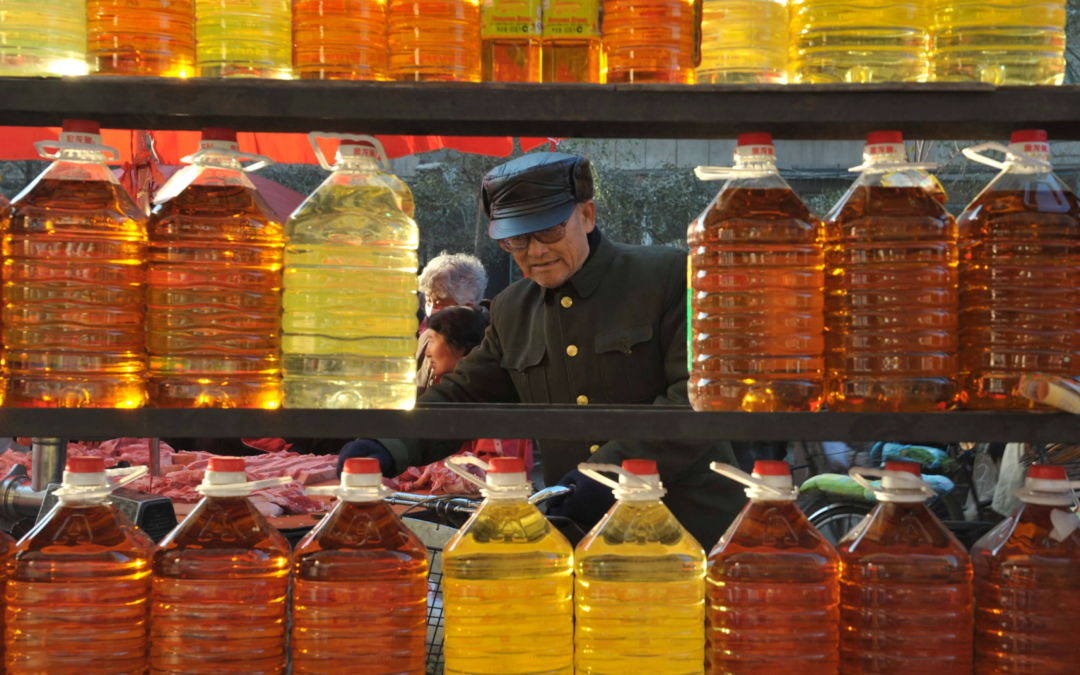 China Faces Food Safety Crisis as Report Alleges Cooking Oil Contaminated by Fuel Transport
