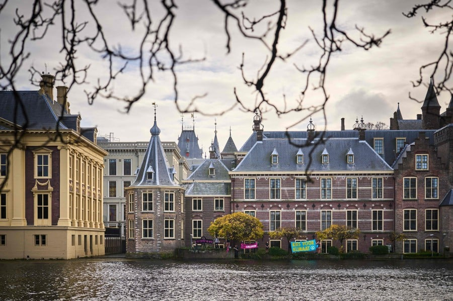 Prime Minister’s Staff Ordered to Vacate Binnenhof Amid Safety Concerns