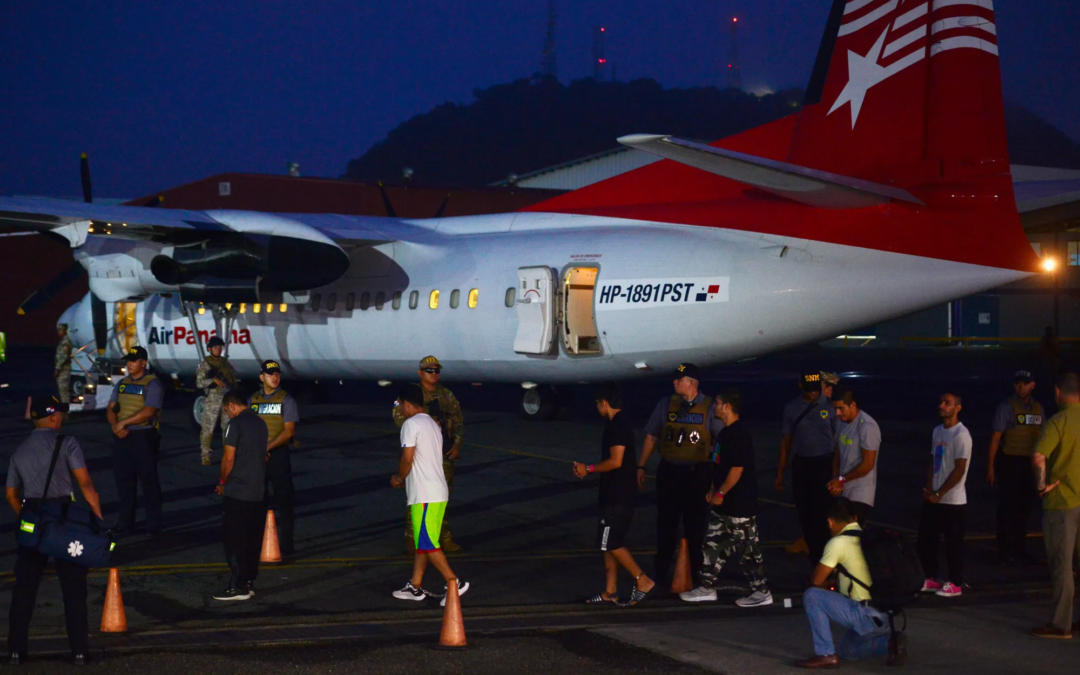 Panama Conducts First US-Funded Migrant Deportation Flight, Repatriates 29 Colombians