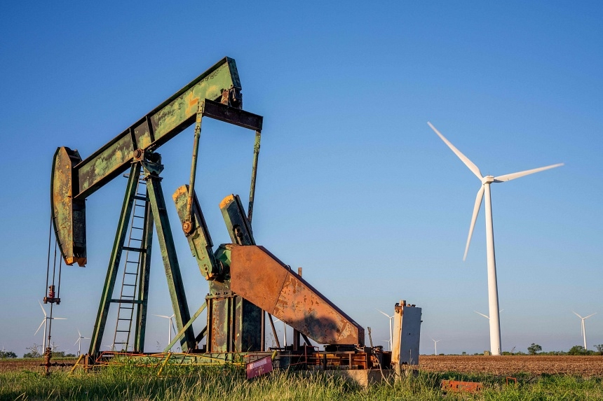 Oil Prices Rise Amid Escalating Middle East Conflict and US Rate Cut Expectations