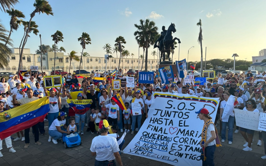 Venezuelan Citizens Protest Against Maduro in Aruba