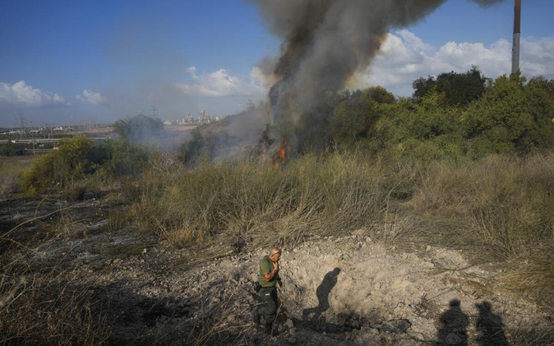 Netanyahu Vows Retaliation After Houthi Missile Strike on Central Israel