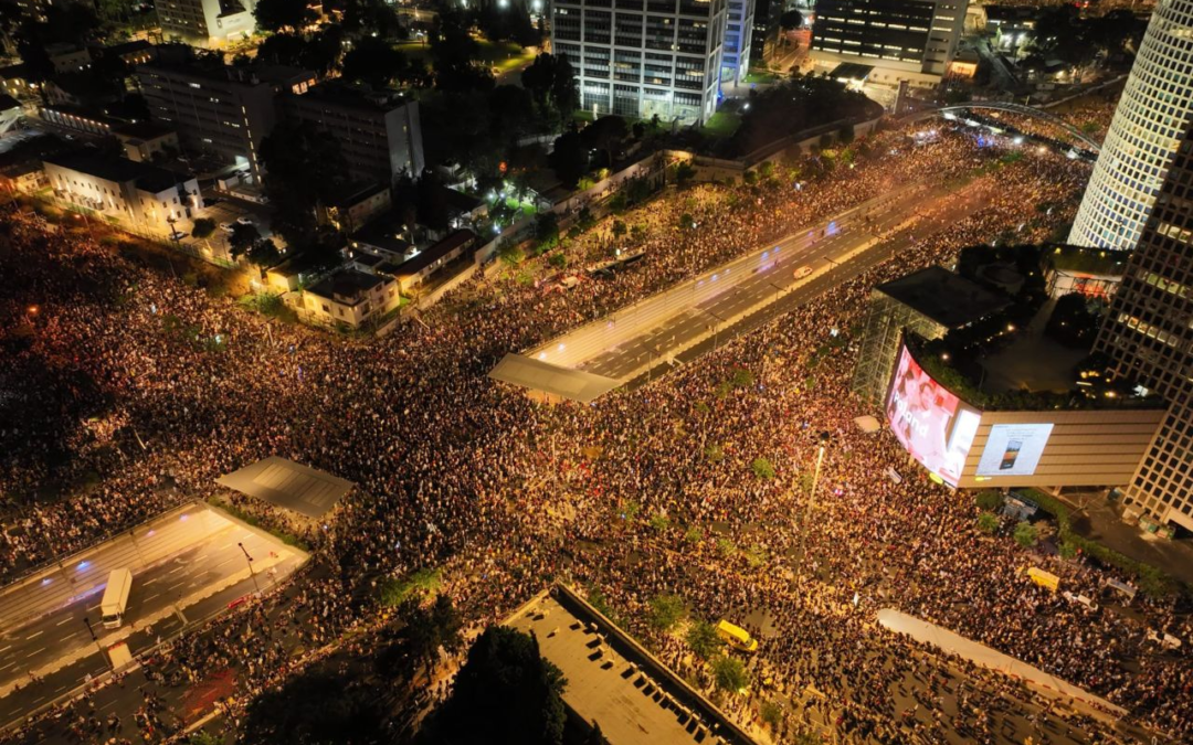 Mass Protests Erupt in Israel Demanding Hostage Deal After Six Hostages Killed by Hamas
