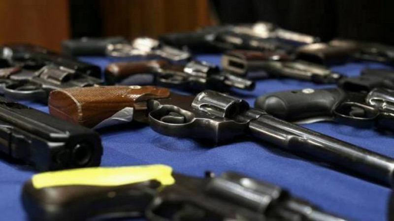 Barahona Prosecutor’s Office Evidence Manager Arrested for Stealing Firearms