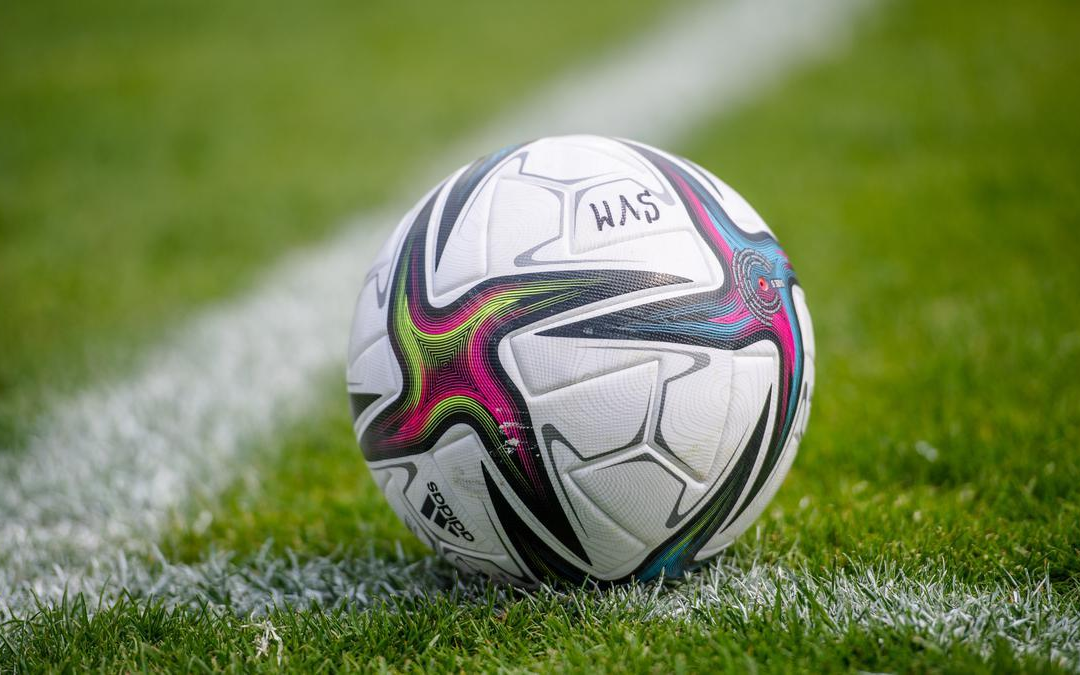 Lightning Strike Kills Soccer Player, Injures Others in Peru