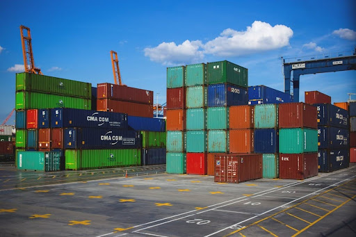 Global Shipping Trends: Why Smaller Vessels Are Taking Center Stage