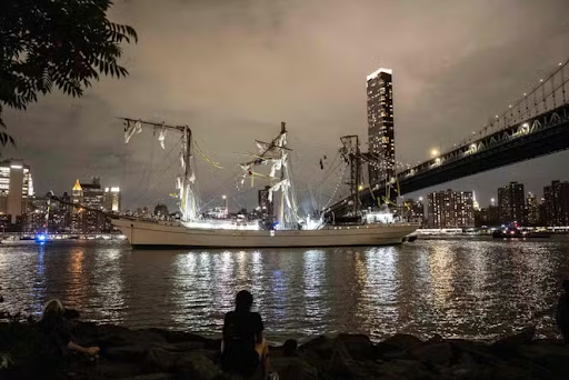 Power Failure Leads to Deadly Navy Ship Collision with Brooklyn Bridge